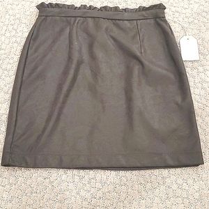 NWT 🎄COCO JAIMSONN SKIRT